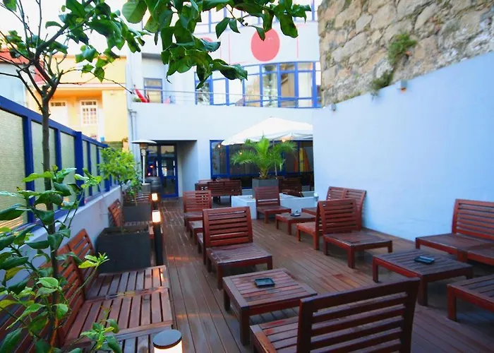 Pilot Design Hostel & Bar OOporto